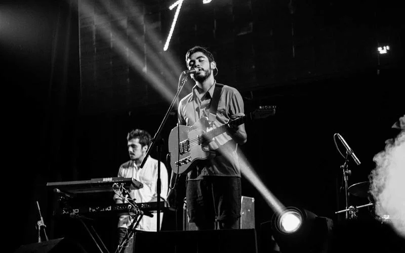 Sink Whiter Than Snow in 10 Minutes: Surprising Alternative to Baking Soda